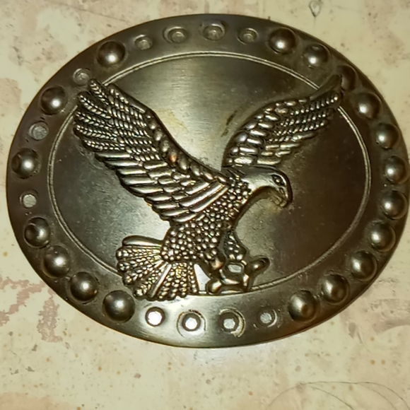 Free with bundle :Mag flashlight Eagle belt buckle Eagle fringed key holder. - Picture 5 of 8